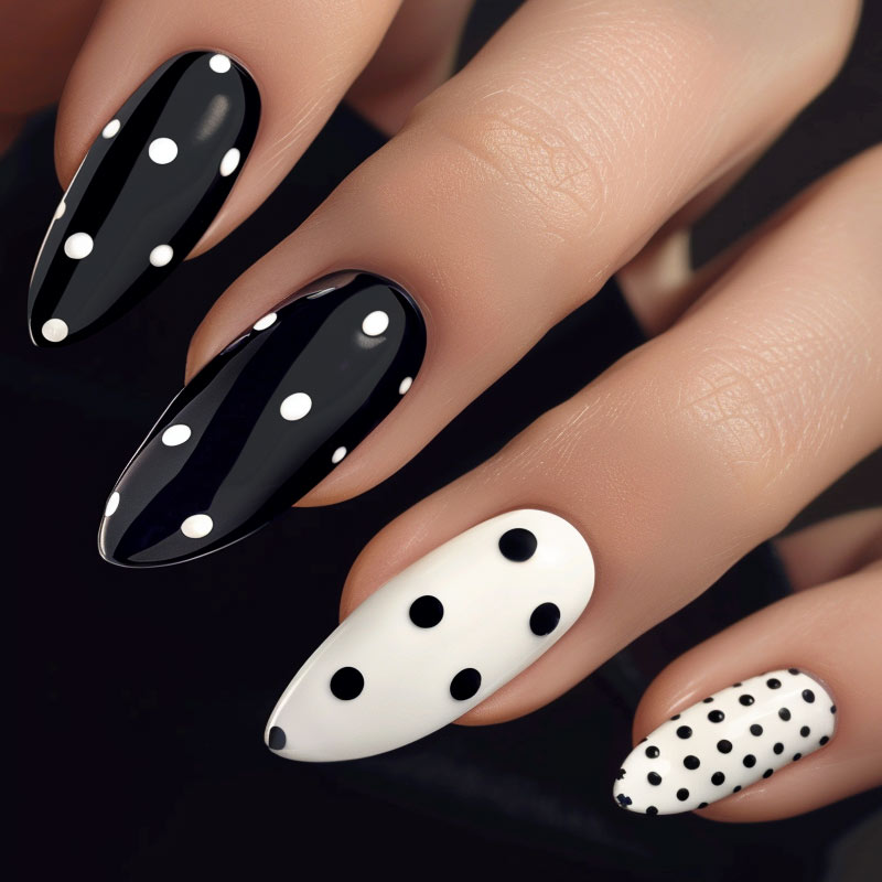 Nail art - reverse polka dots