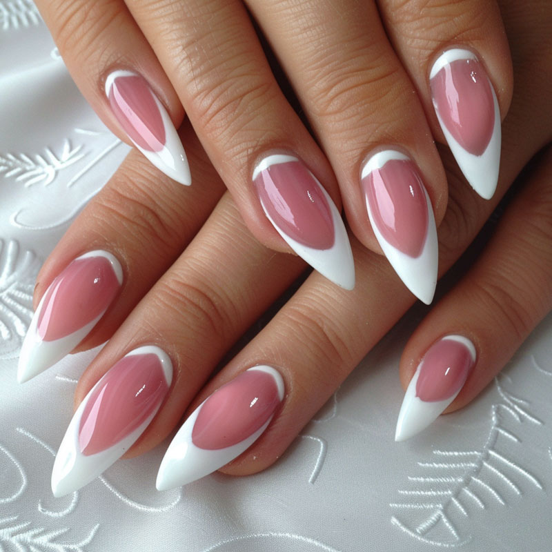 Nail art - classic french tip